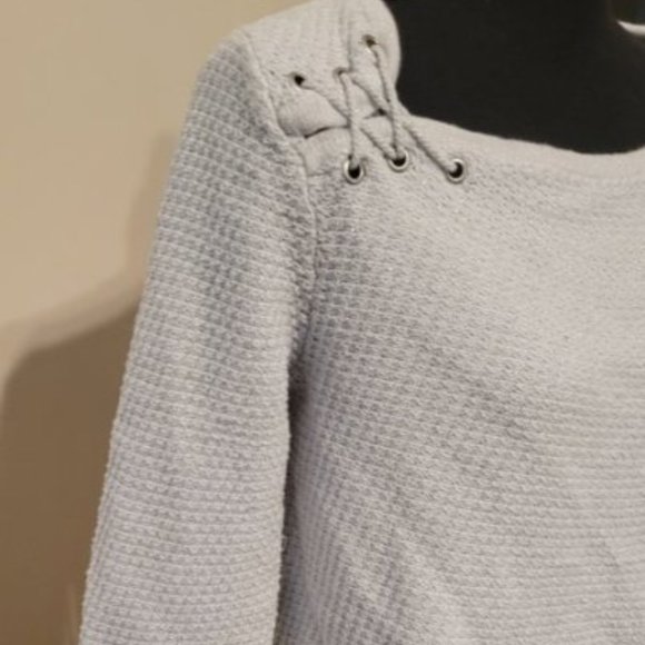 Style & Co Off White Sweater, Hint of Silver, Neck and Sleeve Details, Size L - Picture 3 of 3